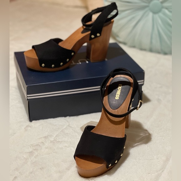 ⚜️Gorgeous Express Open Toe Heels⚜️ - Picture 8 of 8